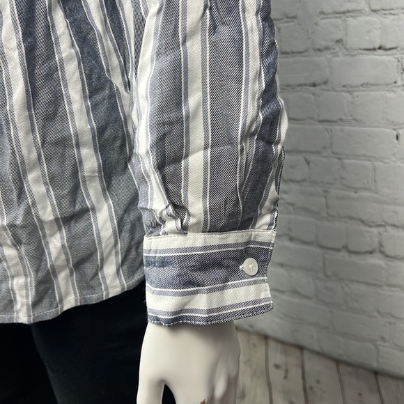 Style & Co Blue & White Stripe Button Down Shirt Plus Size 1X - Picture 7 of 7